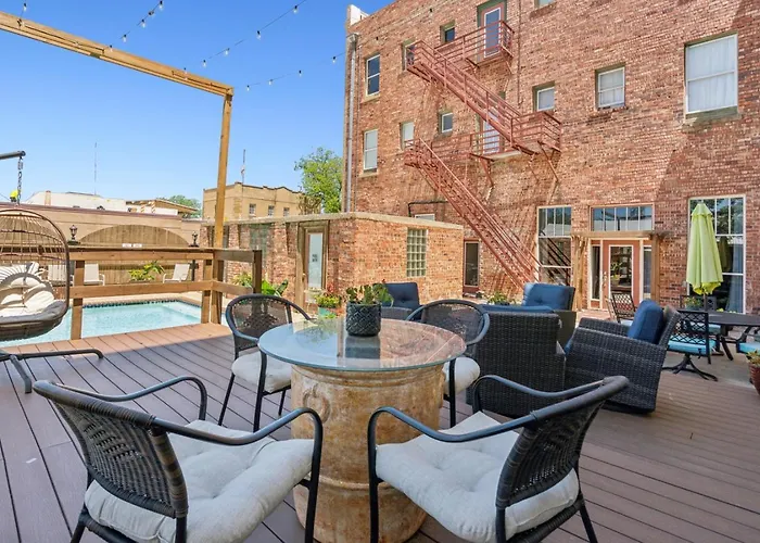 The Eastland Historic Hotel- Hondo Room